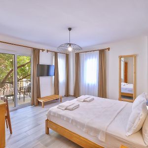 Mina Apart Hotel